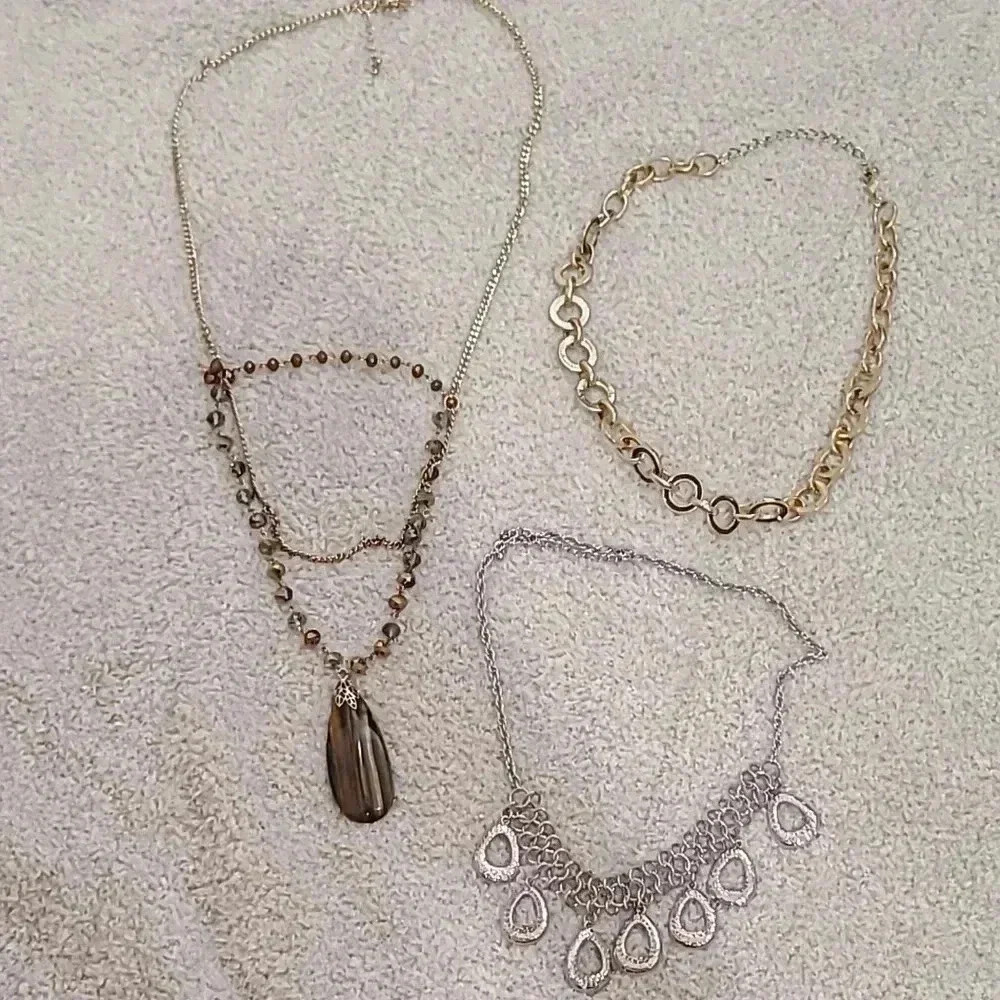#26 set of 3 necklaces layered pendant circle beaded gold silver